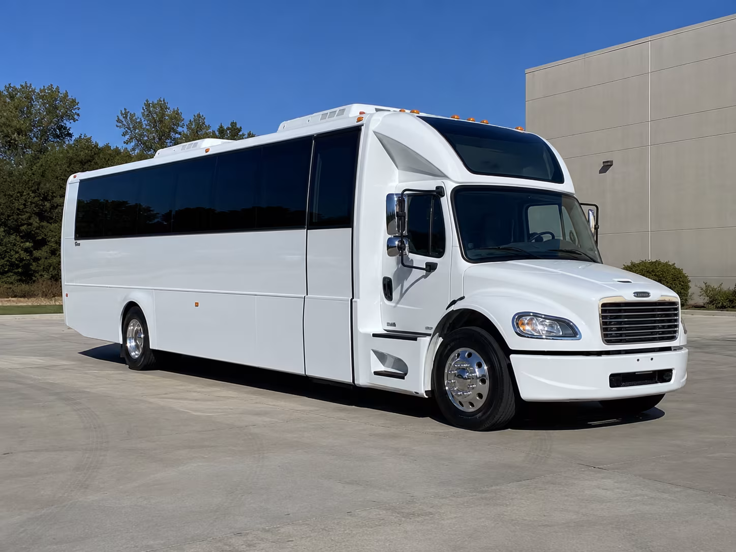 covina 28 passenger party bus