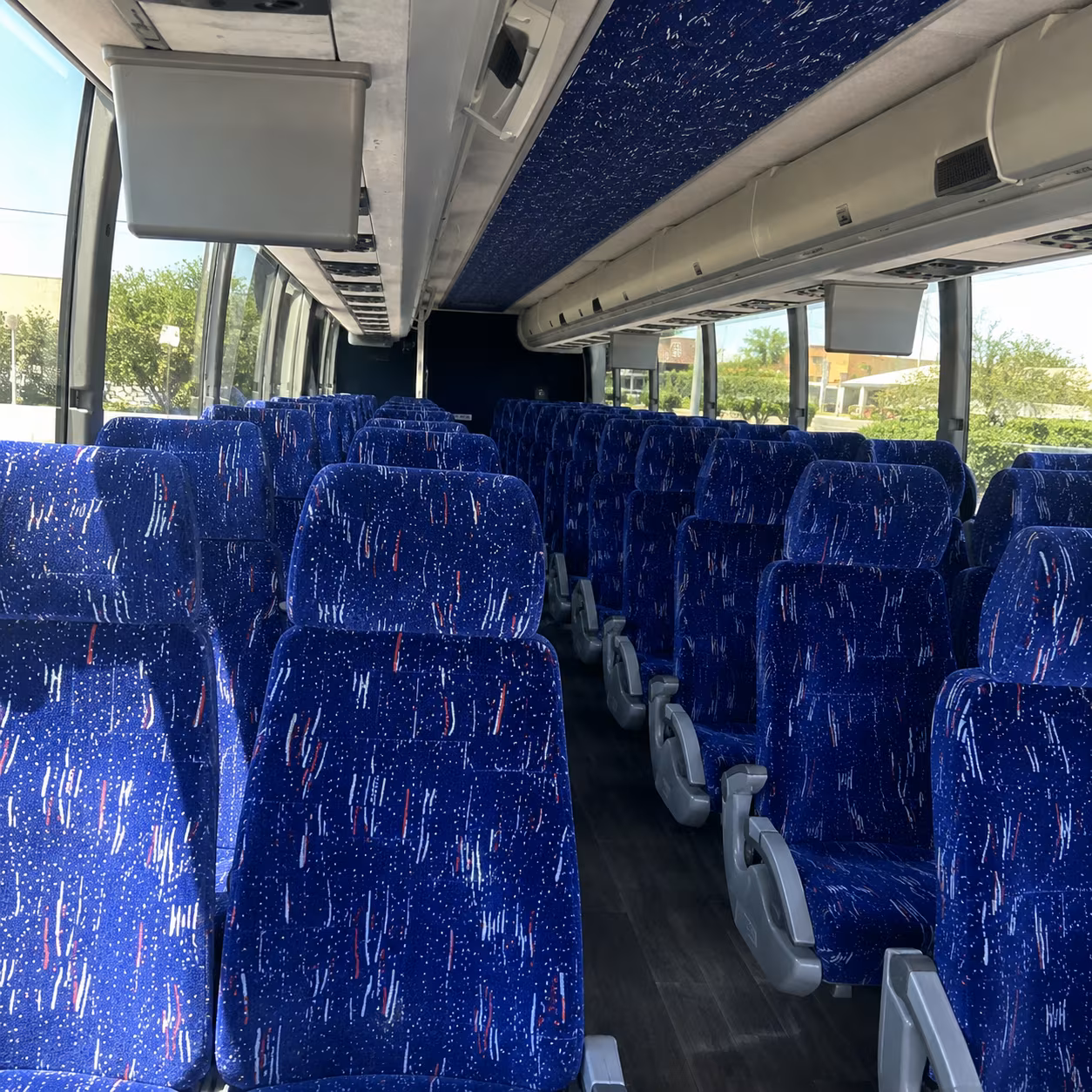 la puente attend la puente festivals with a charter bus rental