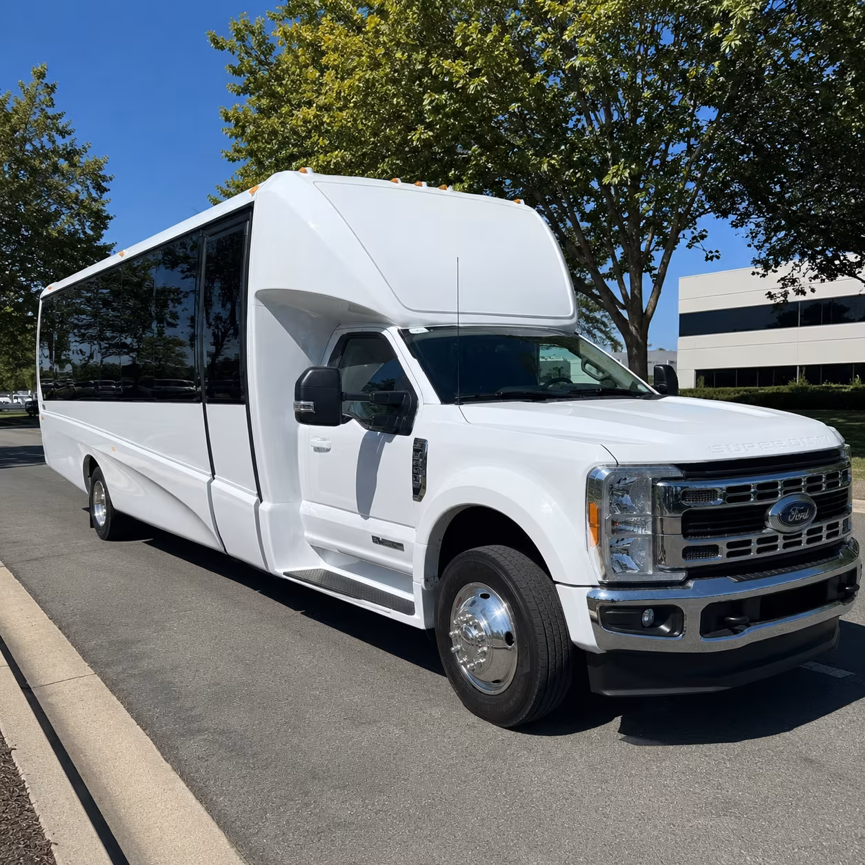 pomona corporate charter bus rentals in pomona